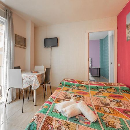 Duque Center Premium Suites, Free Parking Σεβίλλη Εξωτερικό φωτογραφία