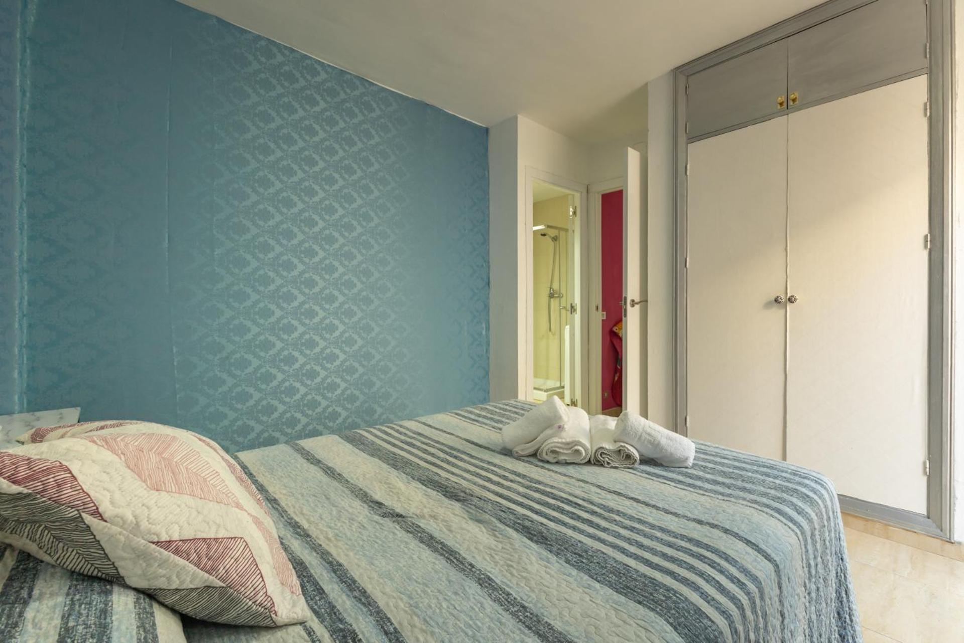 Duque Center Premium Suites, Free Parking Σεβίλλη Εξωτερικό φωτογραφία